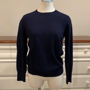 Italian wool sweater with ruched-should details